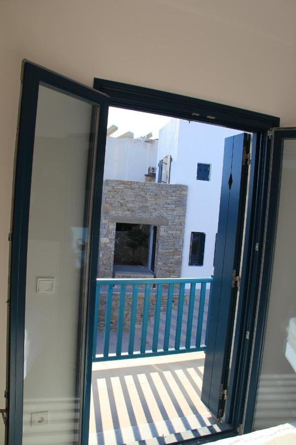 Paros-Memories-Neubau-Villen, Sportpool Aspro Chorio 外观 照片
