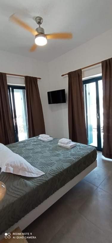 Paros-Memories-Neubau-Villen, Sportpool Aspro Chorio 外观 照片