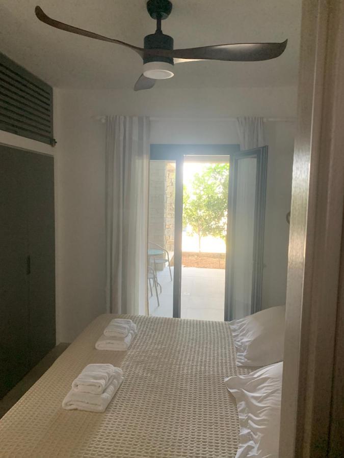 Paros-Memories-Neubau-Villen, Sportpool Aspro Chorio 外观 照片