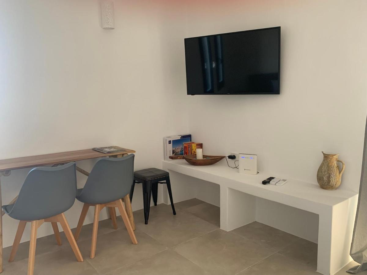 Paros-Memories-Neubau-Villen, Sportpool Aspro Chorio 外观 照片