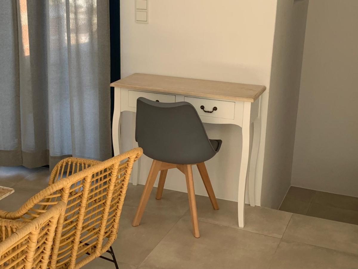 Paros-Memories-Neubau-Villen, Sportpool Aspro Chorio 外观 照片