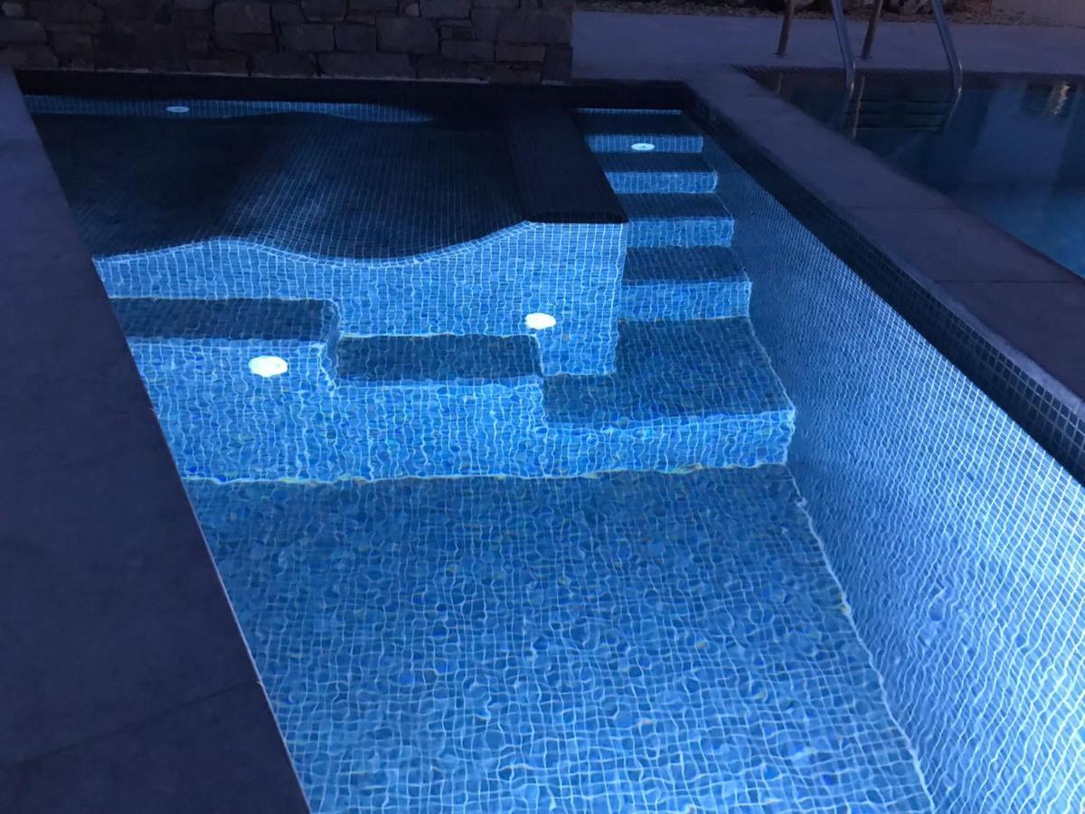 Paros-Memories-Neubau-Villen, Sportpool Aspro Chorio 外观 照片