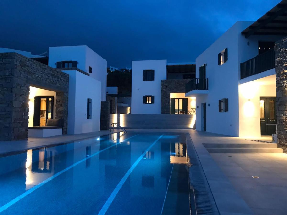 Paros-Memories-Neubau-Villen, Sportpool Aspro Chorio 外观 照片